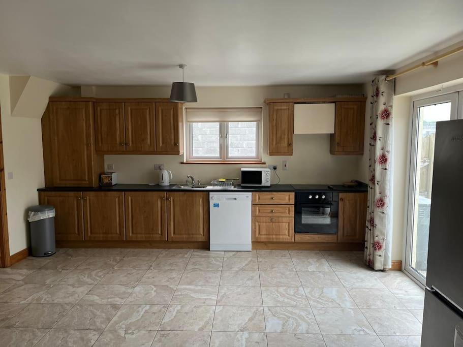 Modern 4 Bed House In Town Villa Tubbercurry Luaran gambar